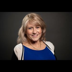 Meet your Posher, Becky